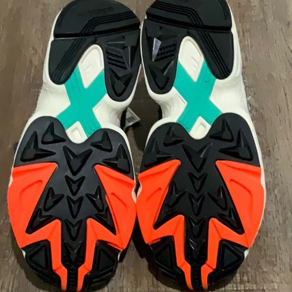 NEW Adidas Originals Women's Denim Falcon Fashion Retro Sneakers CG6249 Sz 6 - Picture 6 of 8